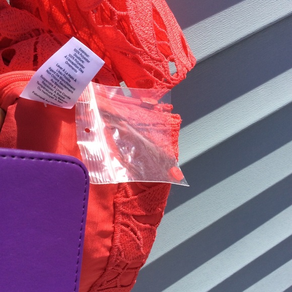 Talbots leaf lace overlay flounce sleeve top - Picture 6 of 7